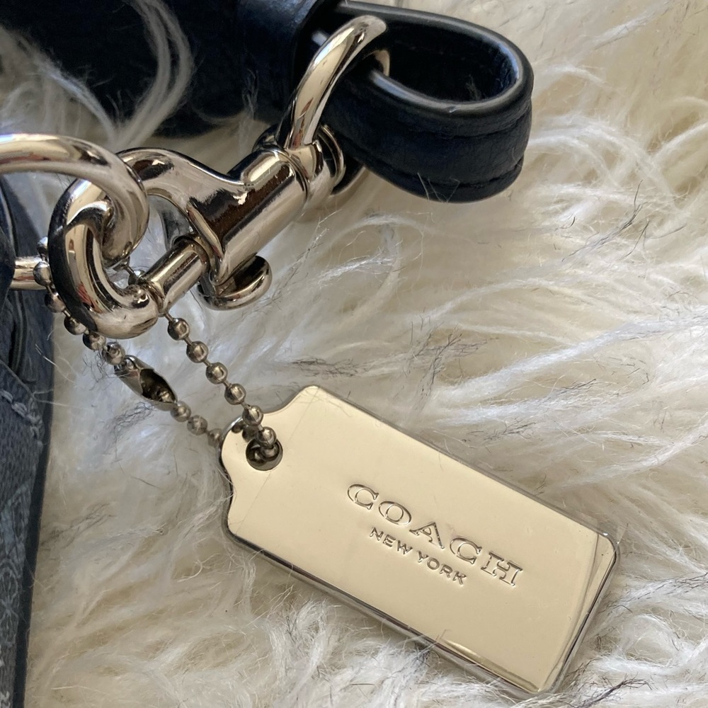 Coach Double Zip Camera Bag Crossbody | LIKE NEW - Picture 7 of 9